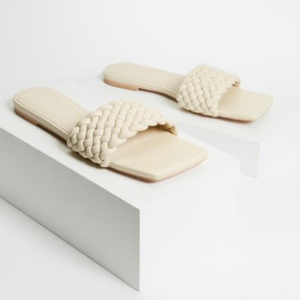 NIB MANNING CARTELL leather slides Size 40 - RARE